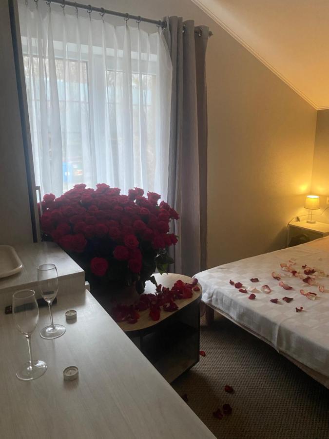 Guest House Olzhycha 45 Б Киев Экстерьер фото