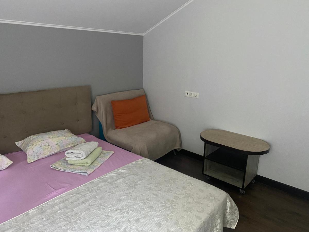 Guest House Olzhycha 45 Б Киев Экстерьер фото