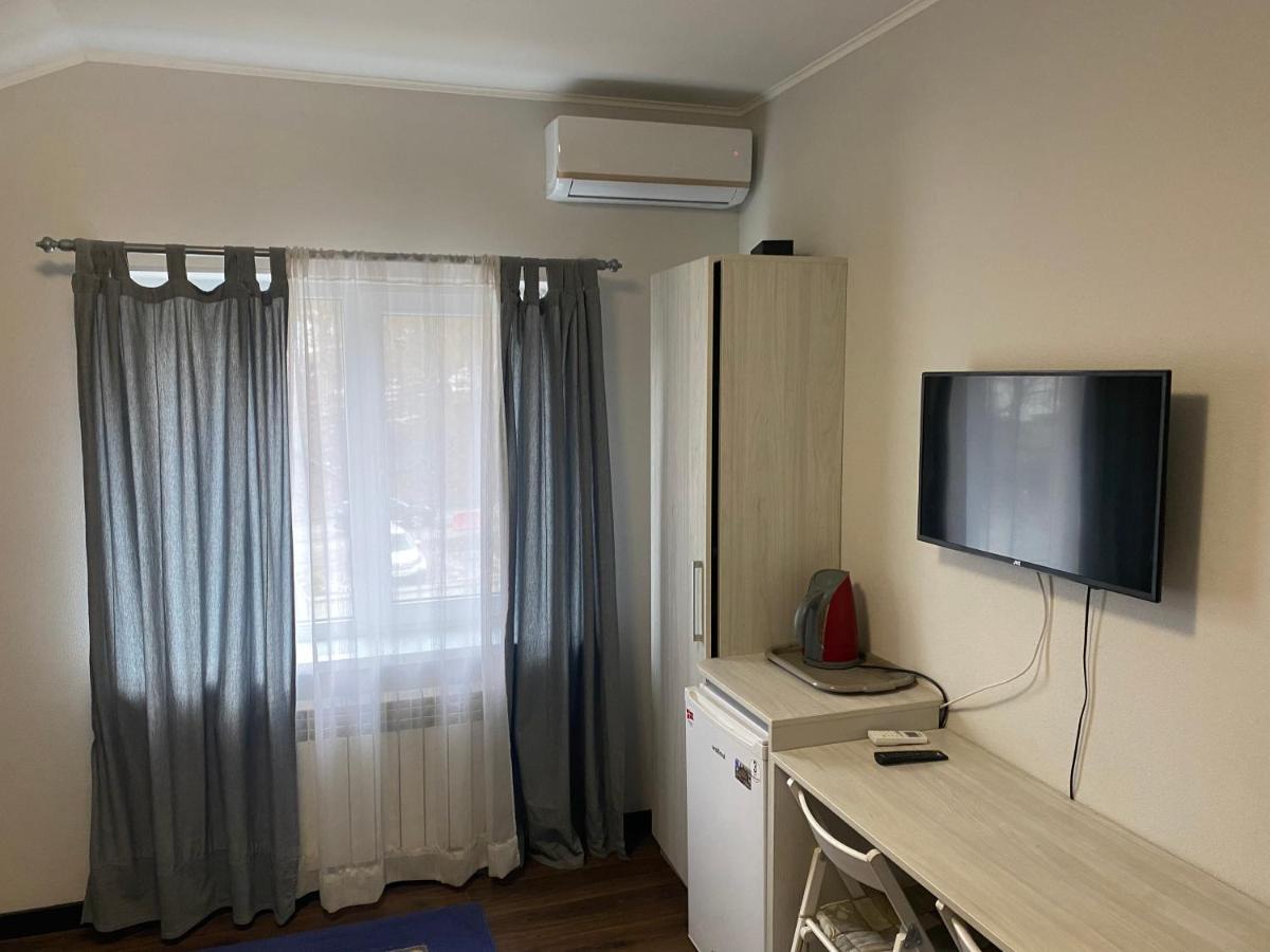 Guest House Olzhycha 45 Б Киев Экстерьер фото
